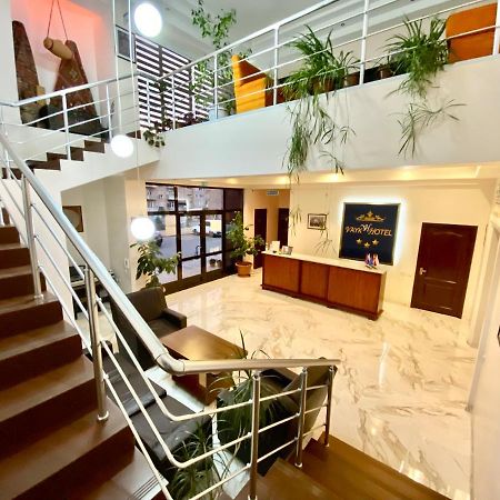 Vayk Hotel Екстер'єр фото