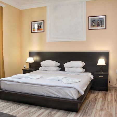 Vayk Hotel Екстер'єр фото