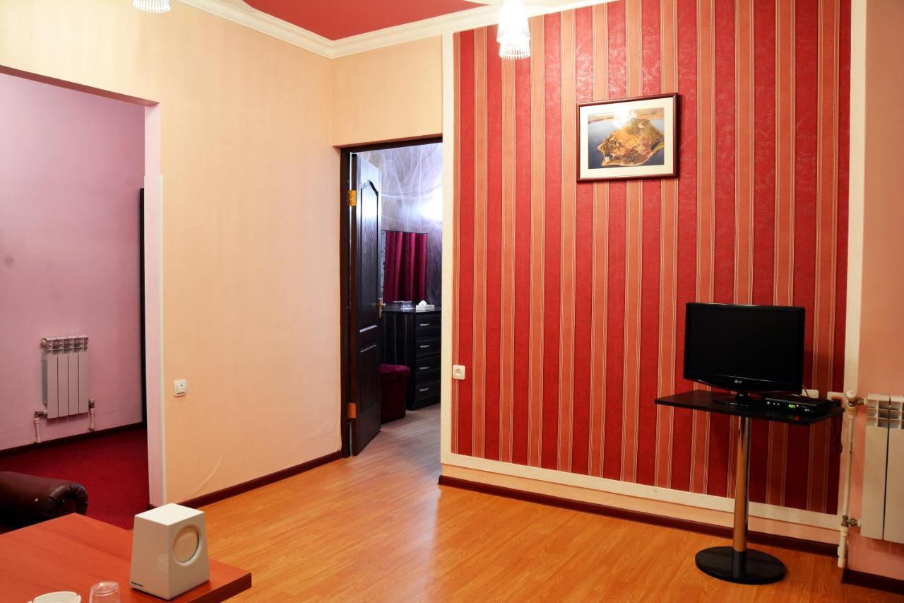Vayk Hotel Екстер'єр фото