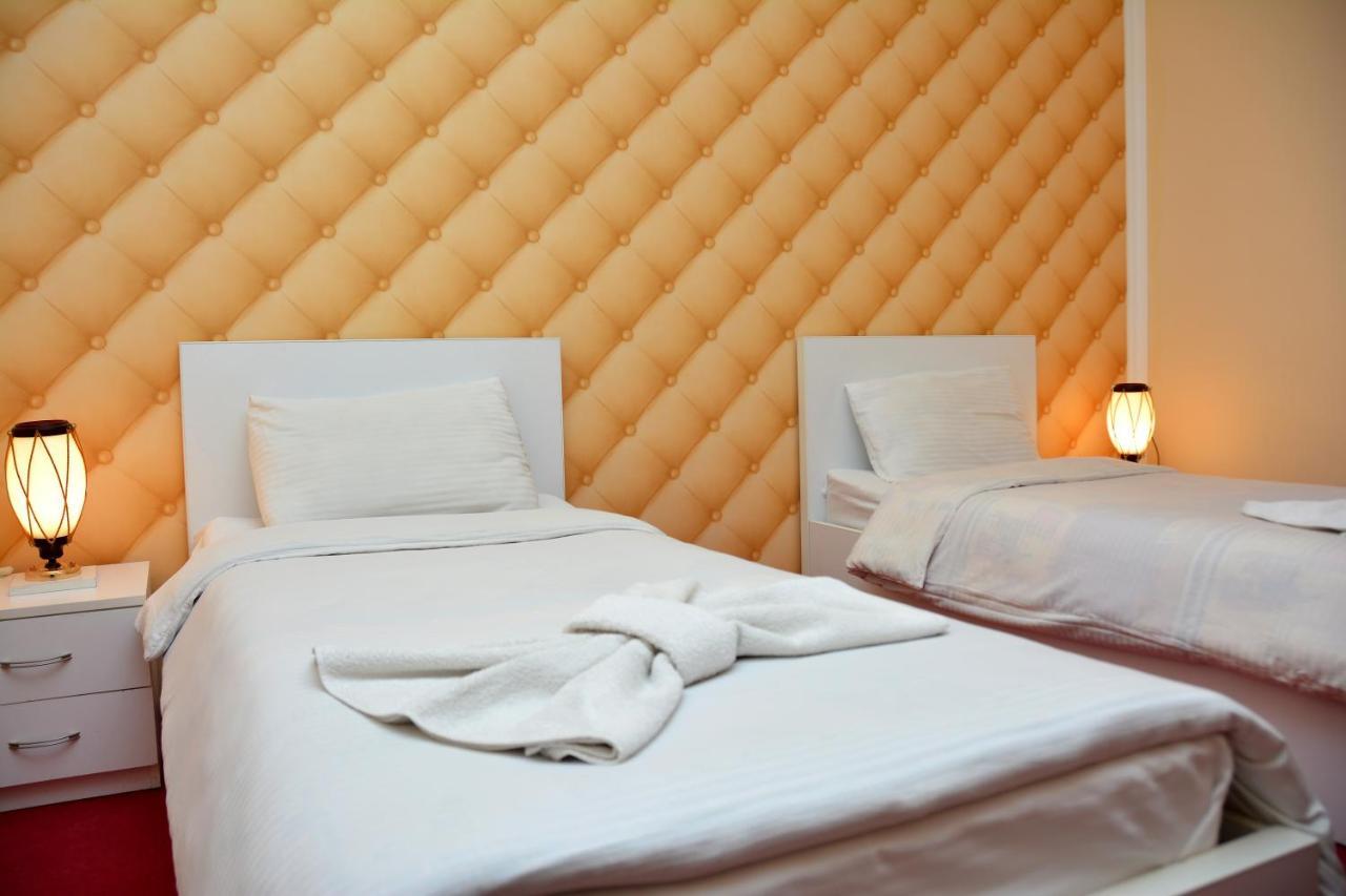 Vayk Hotel Екстер'єр фото