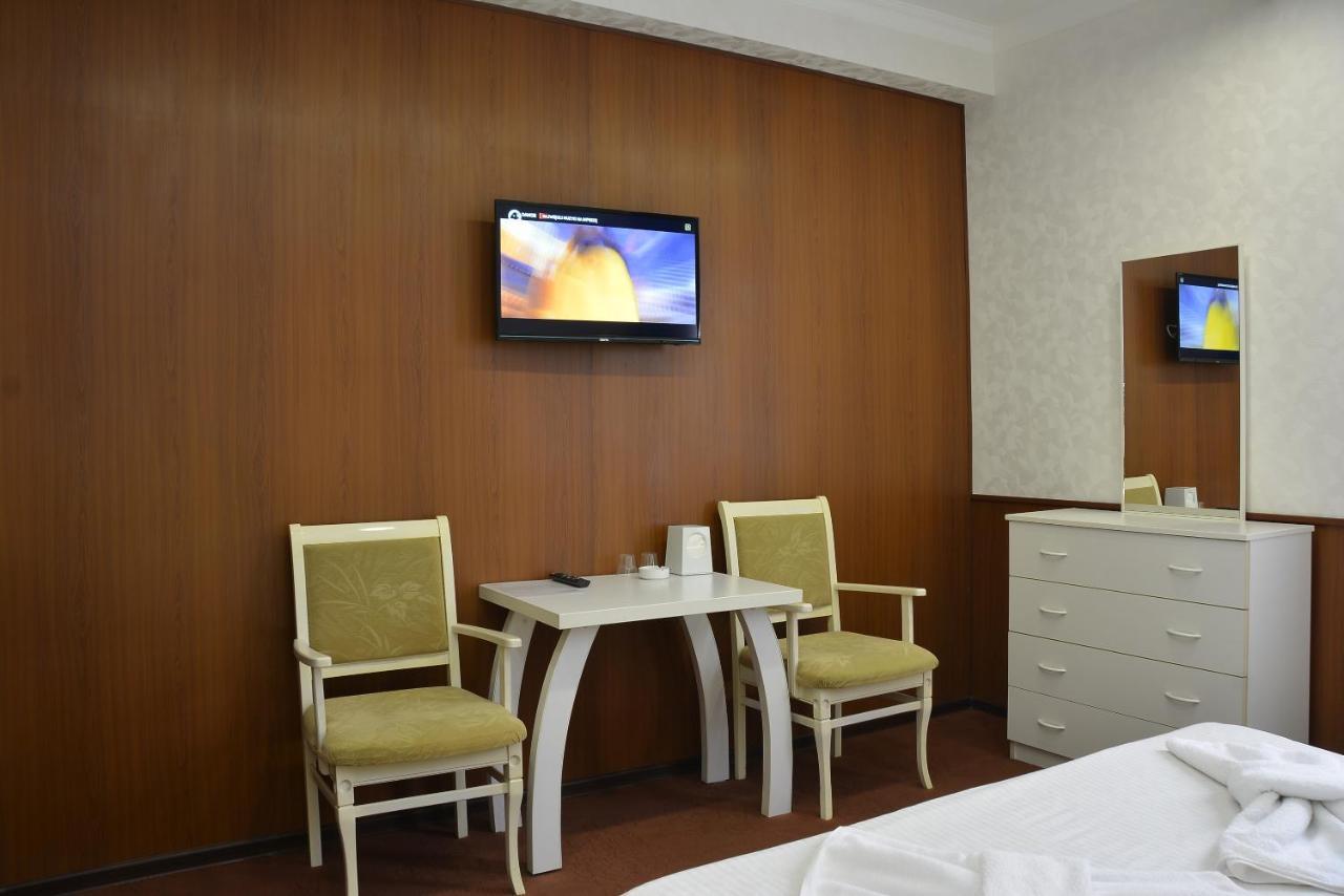 Vayk Hotel Екстер'єр фото