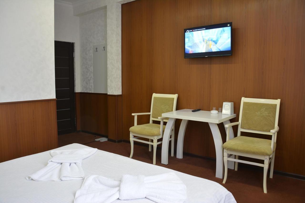 Vayk Hotel Екстер'єр фото