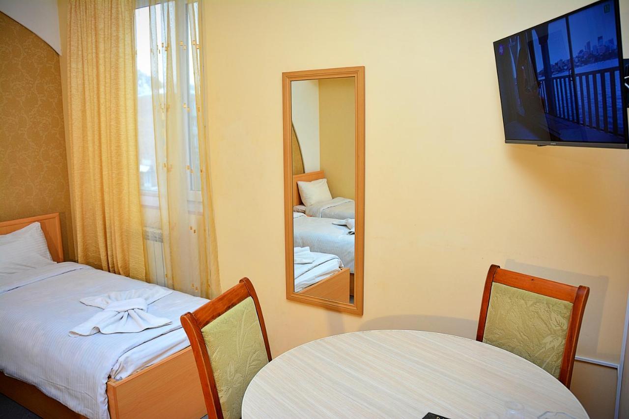 Vayk Hotel Екстер'єр фото